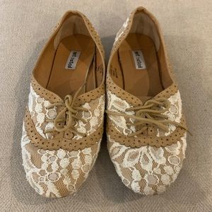 Vintage tan and lace shoes